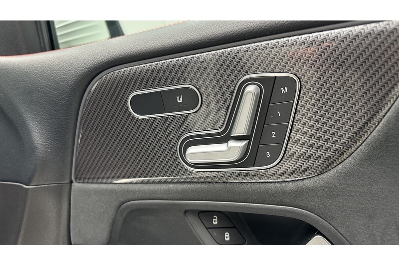 Used Mercedes-Benz GLB 2021 for sale - 76784417: Photo 40