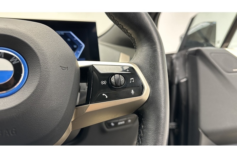 Used BMW iX 2022 for sale - 76910734: Photo 50