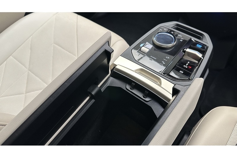 Used BMW iX 2022 for sale - 76910734: Photo 55