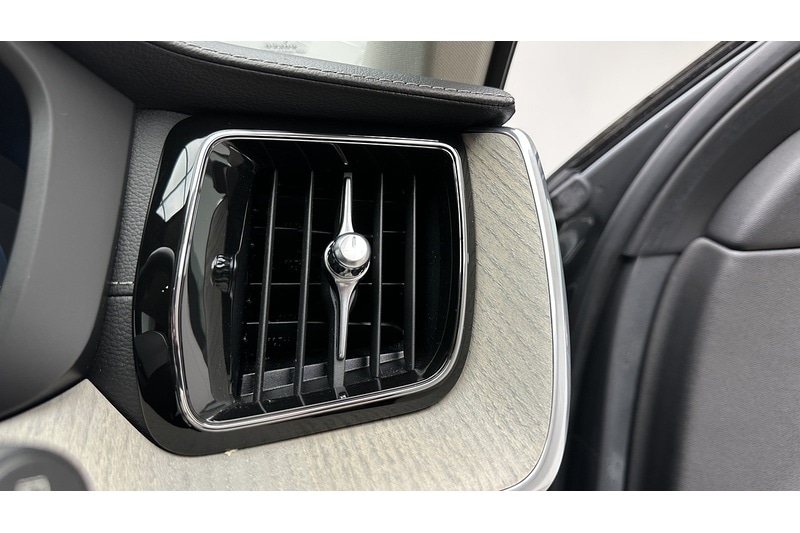 Used Volvo XC60 2019 for sale - 78159826: Photo 32