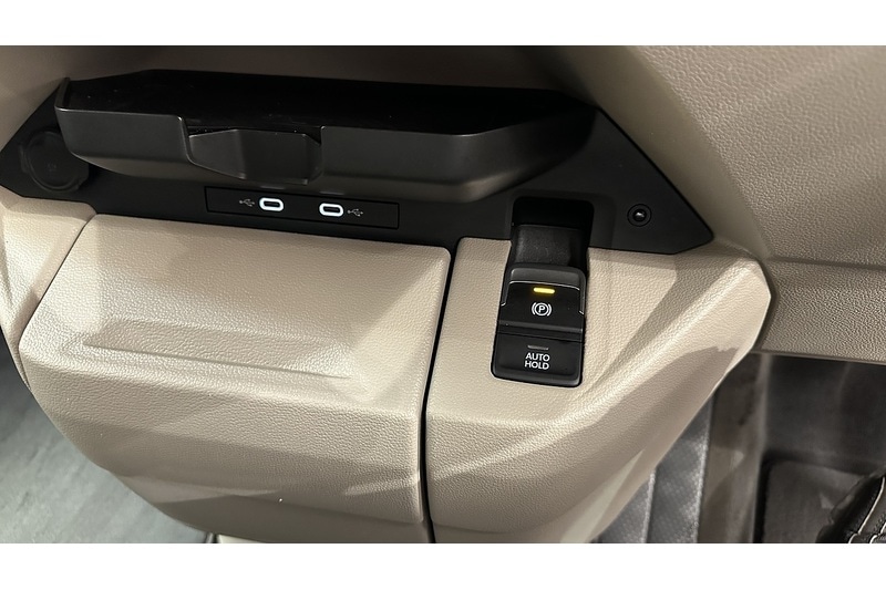 Used Volkswagen Multivan 2022 for sale - 76784298: Photo 52