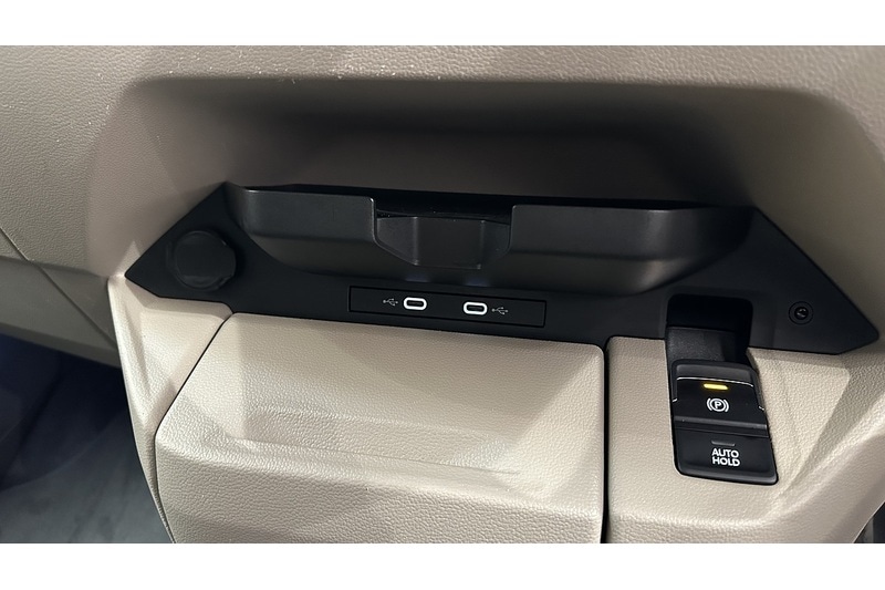 Used Volkswagen Multivan 2022 for sale - 76784298: Photo 53