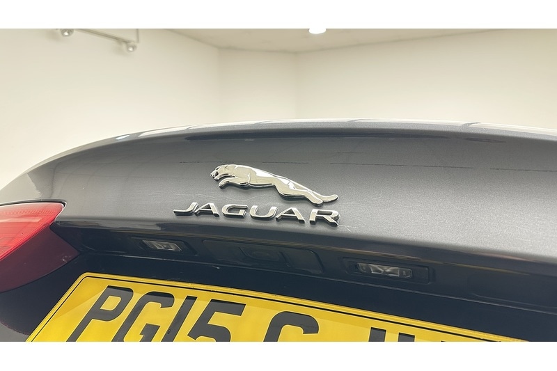 Used Jaguar XE 2015 for sale - 77153971: Photo 13