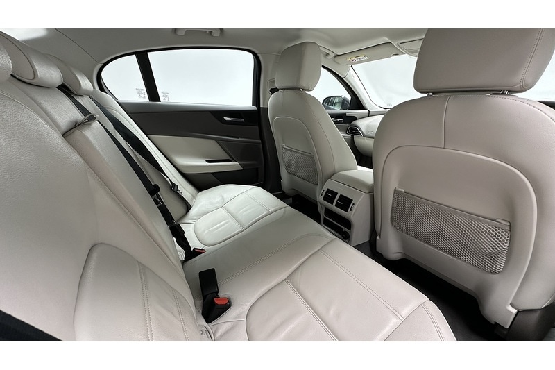 Used Jaguar XE 2015 for sale - 77153971: Photo 24