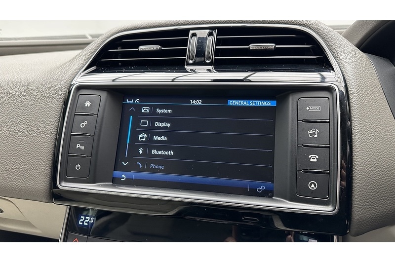 Used Jaguar XE 2015 for sale - 77153971: Photo 39