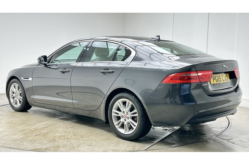 Used Jaguar XE 2015 for sale - 77153971: Photo 6