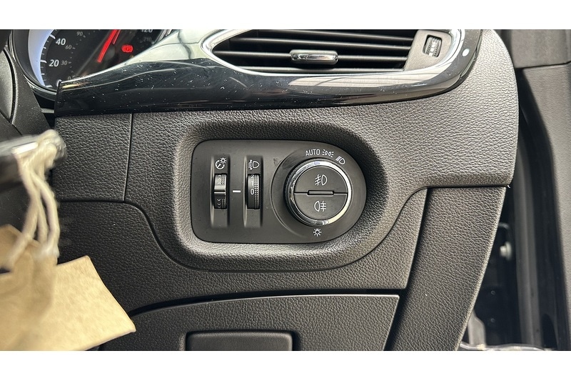 Used Vauxhall Astra 2018 for sale - 77012261: Photo 27