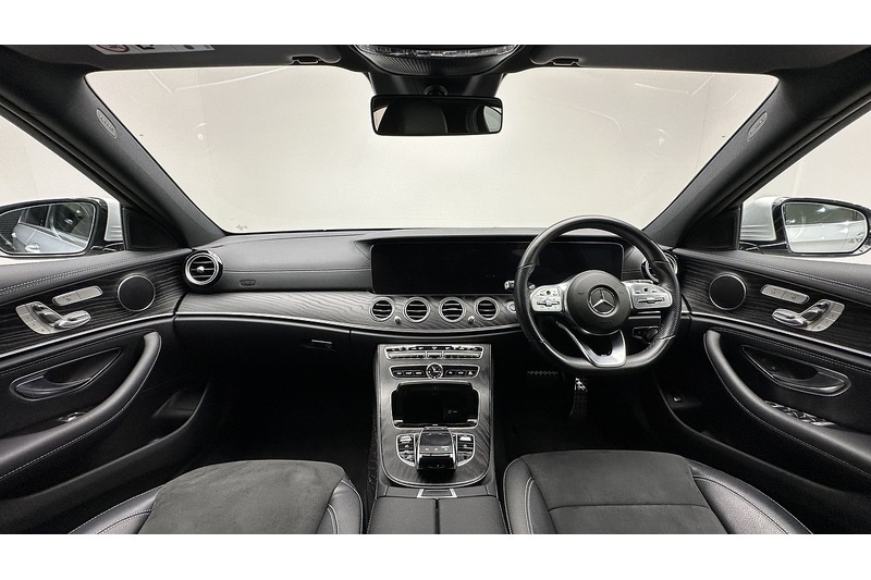 Used Mercedes-Benz E Class 2020 for sale - 76784579: Photo 2