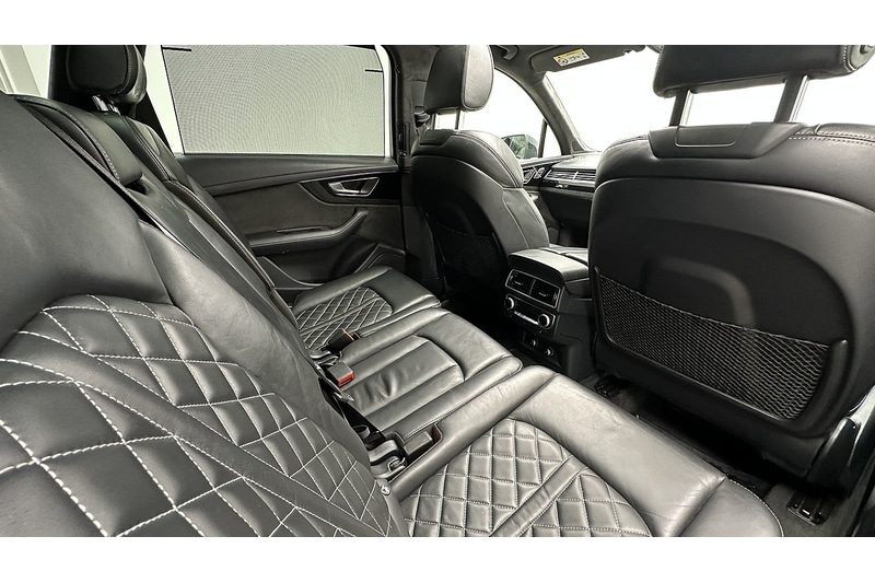 Used Audi Q7 2019 for sale - 76896576: Photo 32