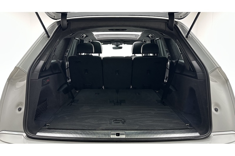 Used Audi Q7 2019 for sale - 76896576: Photo 71