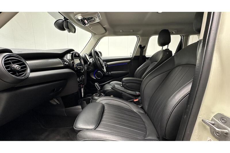 Used MINI Hatch 2020 for sale - 76784509: Photo 23