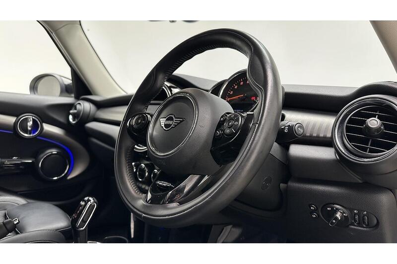 Used MINI Hatch 2020 for sale - 76784509: Photo 31