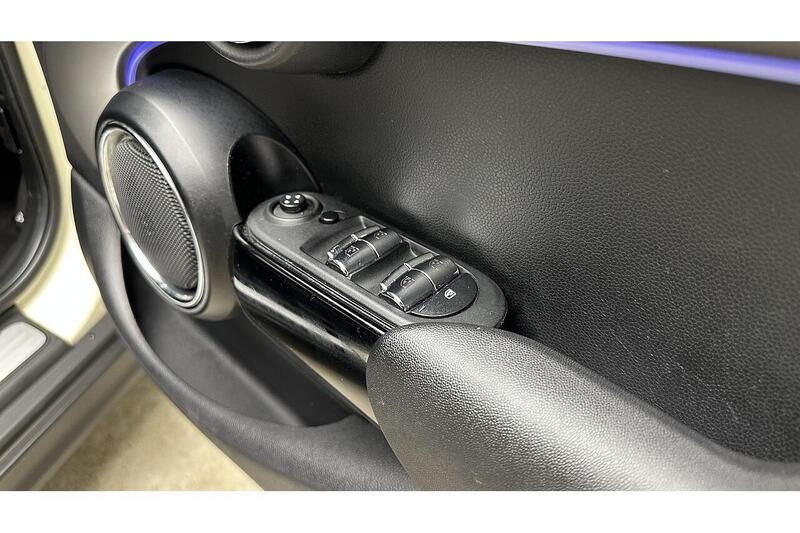 Used MINI Hatch 2020 for sale - 76784509: Photo 32