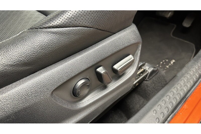 Used Toyota C-HR 2020 for sale - 78083718: Photo 32