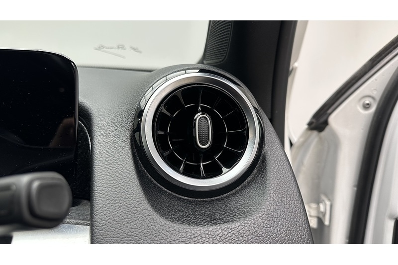 Used Mercedes-Benz GLB 2021 for sale - 77080623: Photo 33