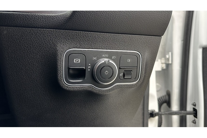 Used Mercedes-Benz GLB 2021 for sale - 77080623: Photo 34