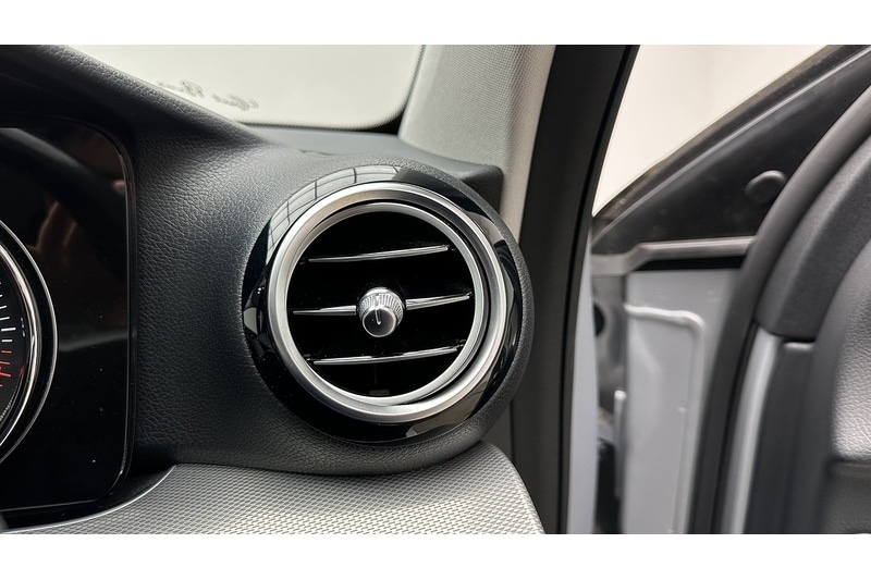 Used Mercedes-Benz E Class 2017 for sale - 77967992: Photo 32