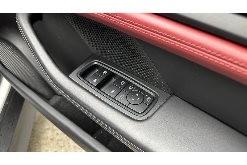 Used Porsche Taycan 2022 for sale - 77781136: Photo 29