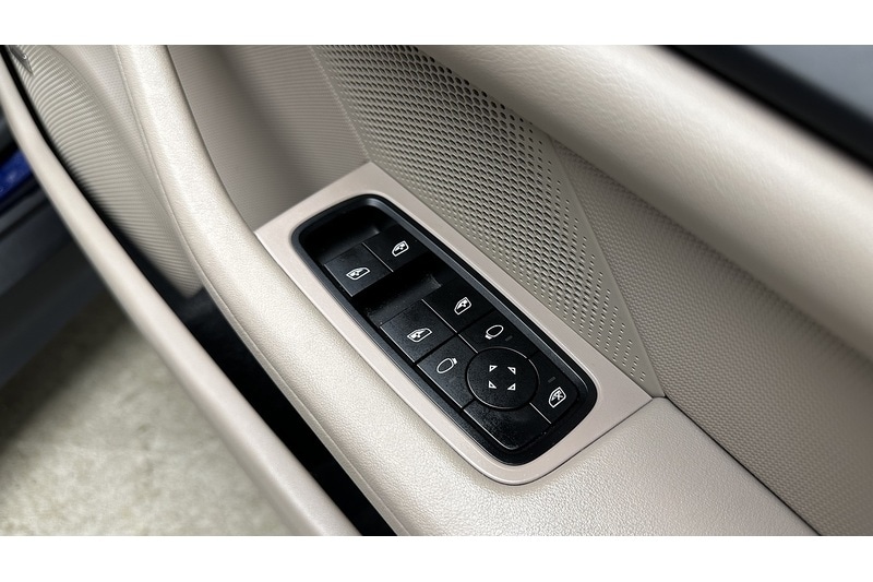 Used Porsche Taycan 2023 for sale - 78097535: Photo 28