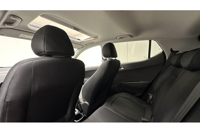 Used Hyundai i10 2019 for sale - 77298350: Photo 27