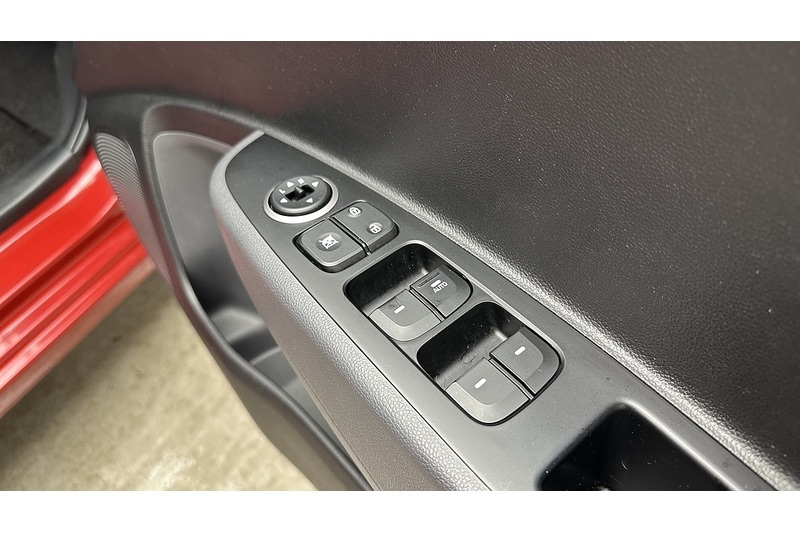 Used Hyundai i10 2019 for sale - 77298350: Photo 37