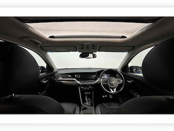 Used Kia Niro 2020 for sale - 76784584: Photo