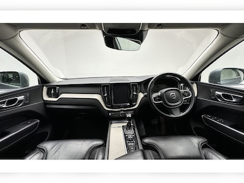 Used Volvo XC60 2019 for sale - 77168560: Photo