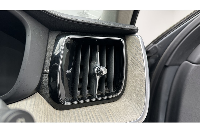 Used Volvo XC60 2019 for sale - 77168560: Photo 33