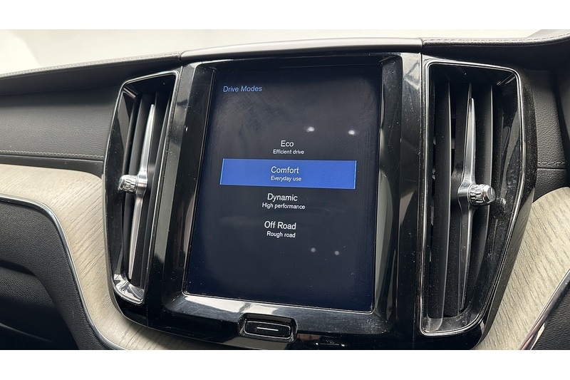 Used Volvo XC60 2019 for sale - 77168560: Photo 43