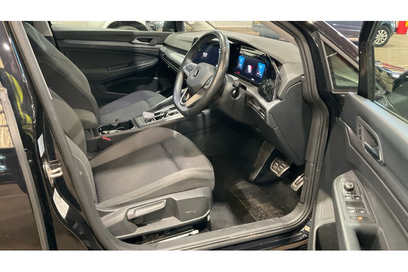 Used Volkswagen Golf 2022 for sale - 78201236: Photo 2