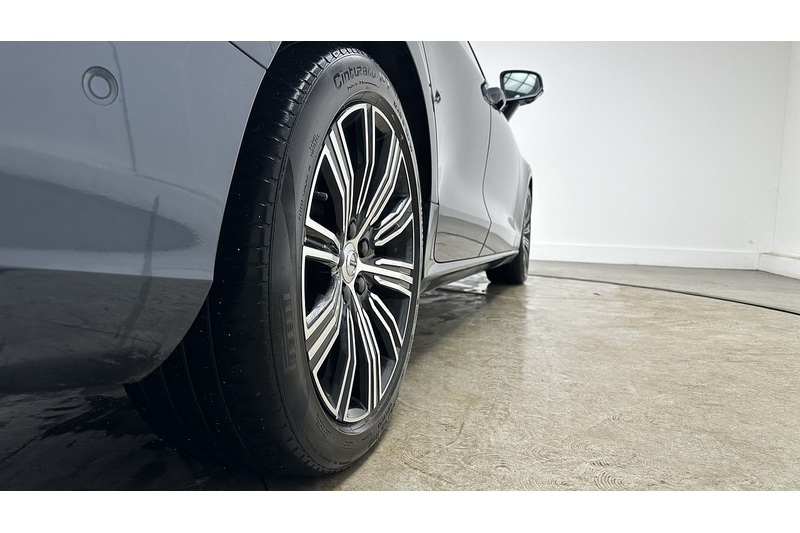 Used Volvo V60 2019 for sale - 77475584: Photo 15