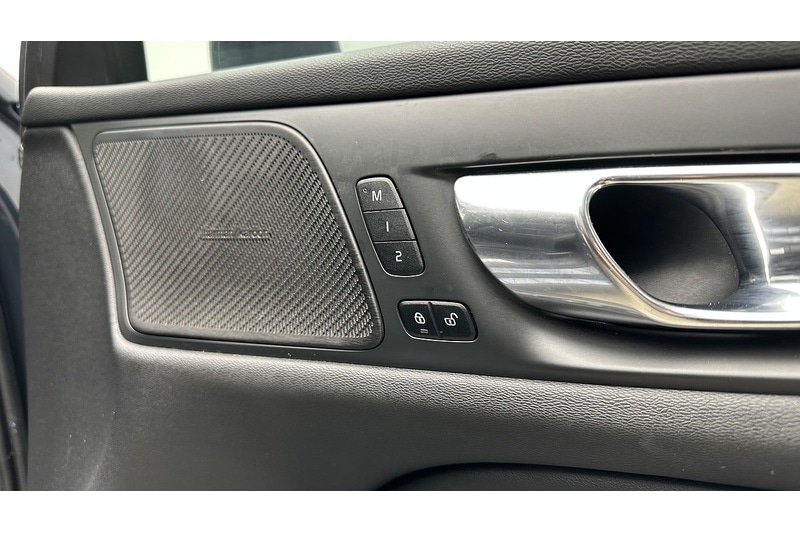 Used Volvo V60 2019 for sale - 77475584: Photo 35