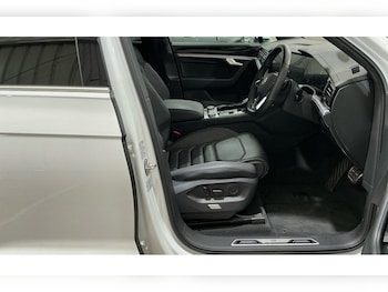 Used Volkswagen Touareg 2023 for sale - 78746072: Photo