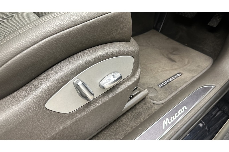 Used Porsche Macan 2023 for sale - 78197537: Photo 29