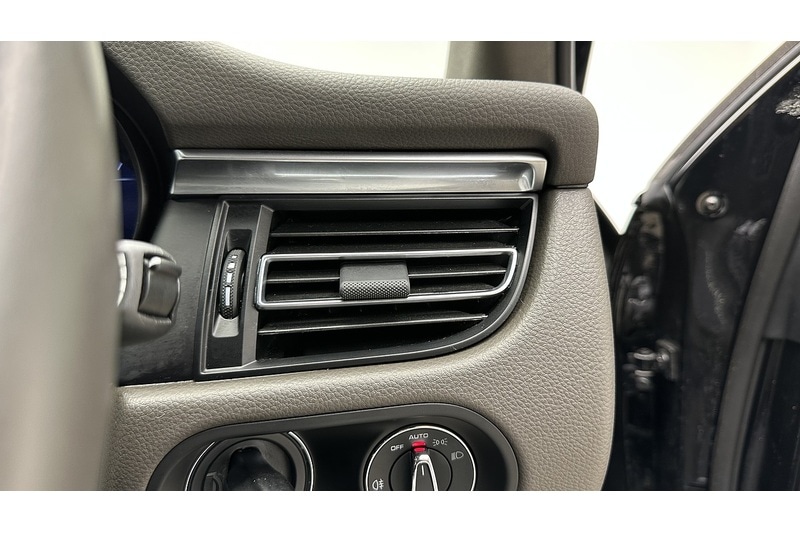 Used Porsche Macan 2023 for sale - 78197537: Photo 30