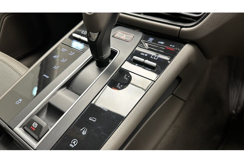 Used Porsche Macan 2023 for sale - 78197537: Photo 45