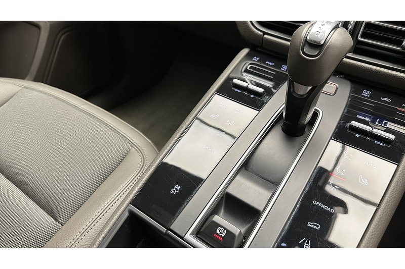 Used Porsche Macan 2023 for sale - 78197537: Photo 47