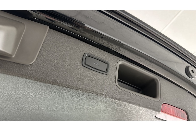 Used Porsche Macan 2023 for sale - 78197537: Photo 52