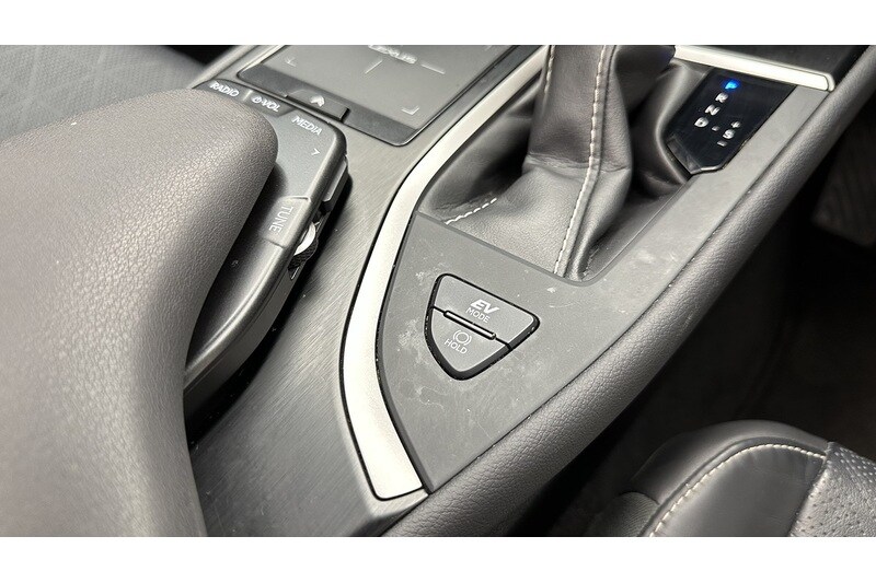 Used Lexus UX for sale - 78122334: Photo 54