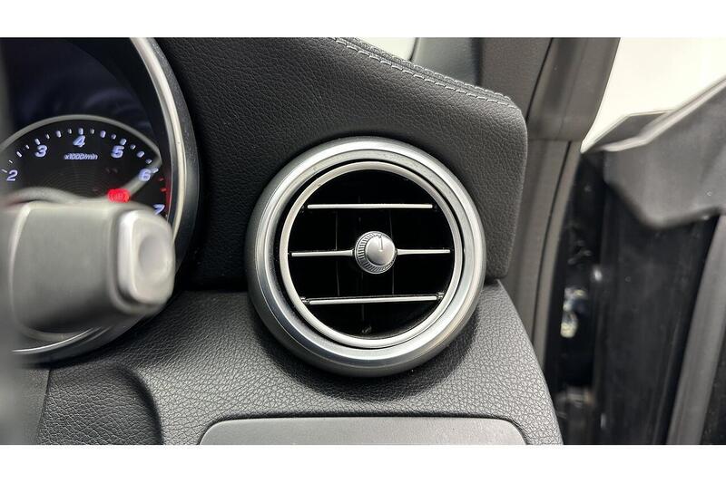 Used Mercedes-Benz C Class 2018 for sale - 76784493: Photo 40