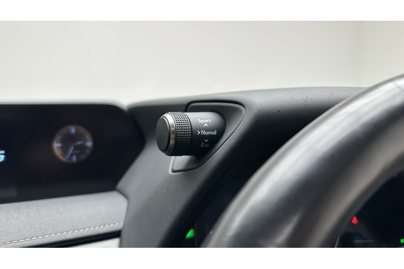 Used Lexus UX 2020 for sale - 76784607: Photo 39