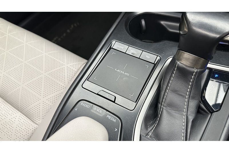 Used Lexus UX 2020 for sale - 76784607: Photo 52