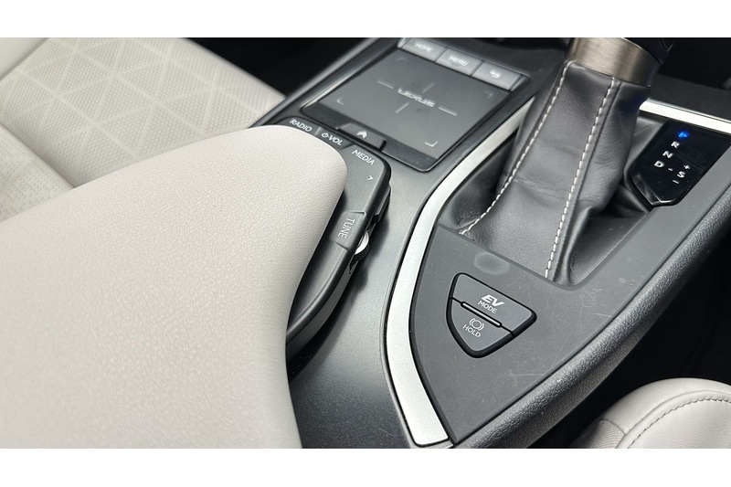 Used Lexus UX 2020 for sale - 76784607: Photo 53