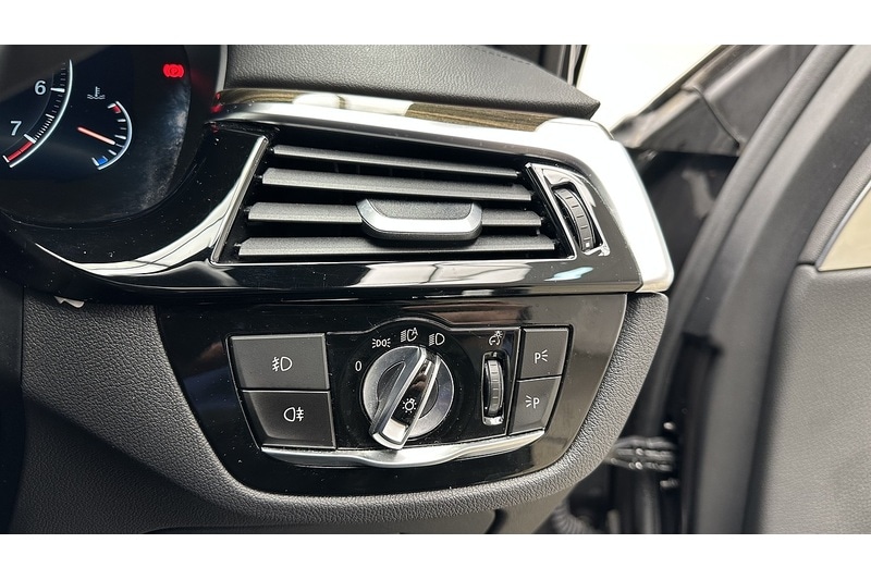 Used BMW 5 Series 2018 for sale - 77547835: Photo 31