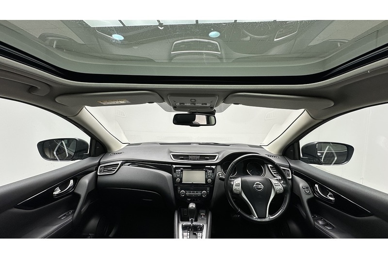 Used Nissan Qashqai 2017 for sale - 77609566: Photo 2