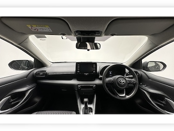 Used Toyota Yaris 2023 for sale - 79055201: Photo