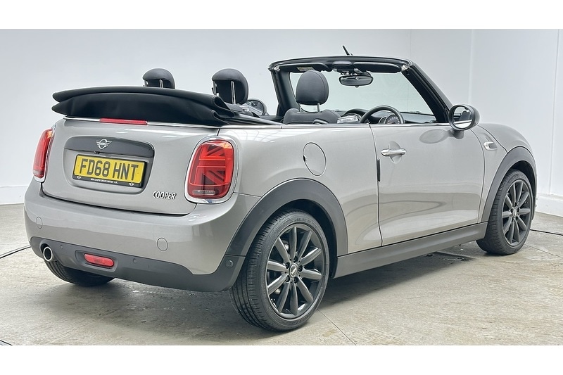 Used MINI Convertible 2018 for sale - 76784605: Photo 10