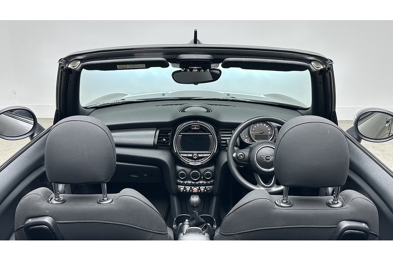 Used MINI Convertible 2018 for sale - 76784605: Photo 2