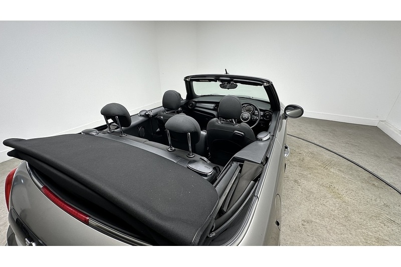 Used MINI Convertible 2018 for sale - 76784605: Photo 24