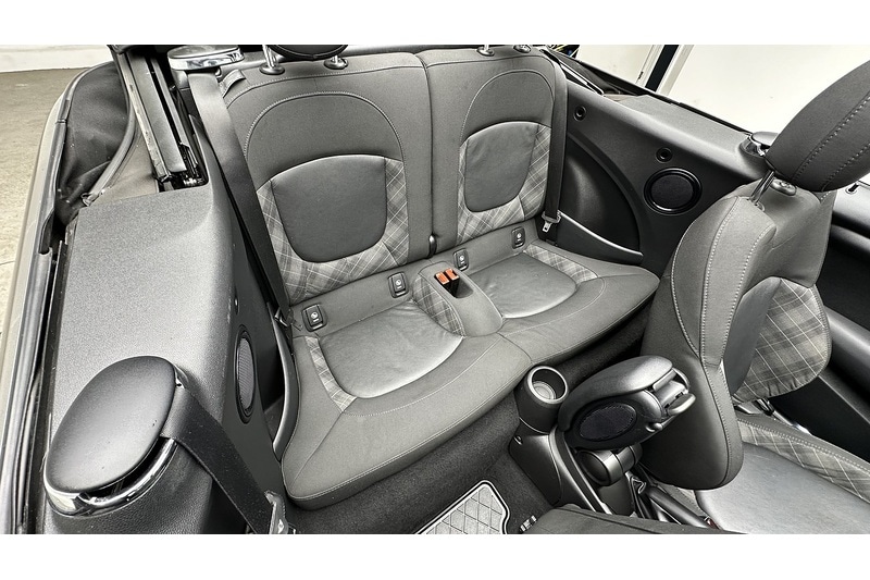 Used MINI Convertible 2018 for sale - 76784605: Photo 26